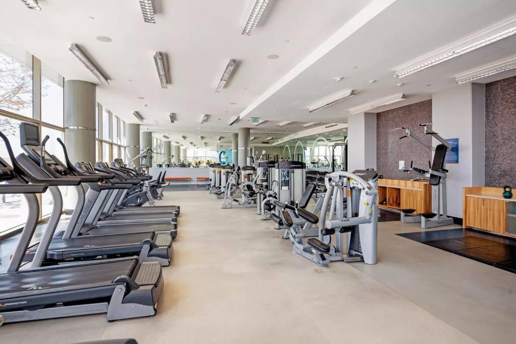 Lovely Upscale High Rise Private Parking & Pool Apartment Los Angeles Exterior foto
