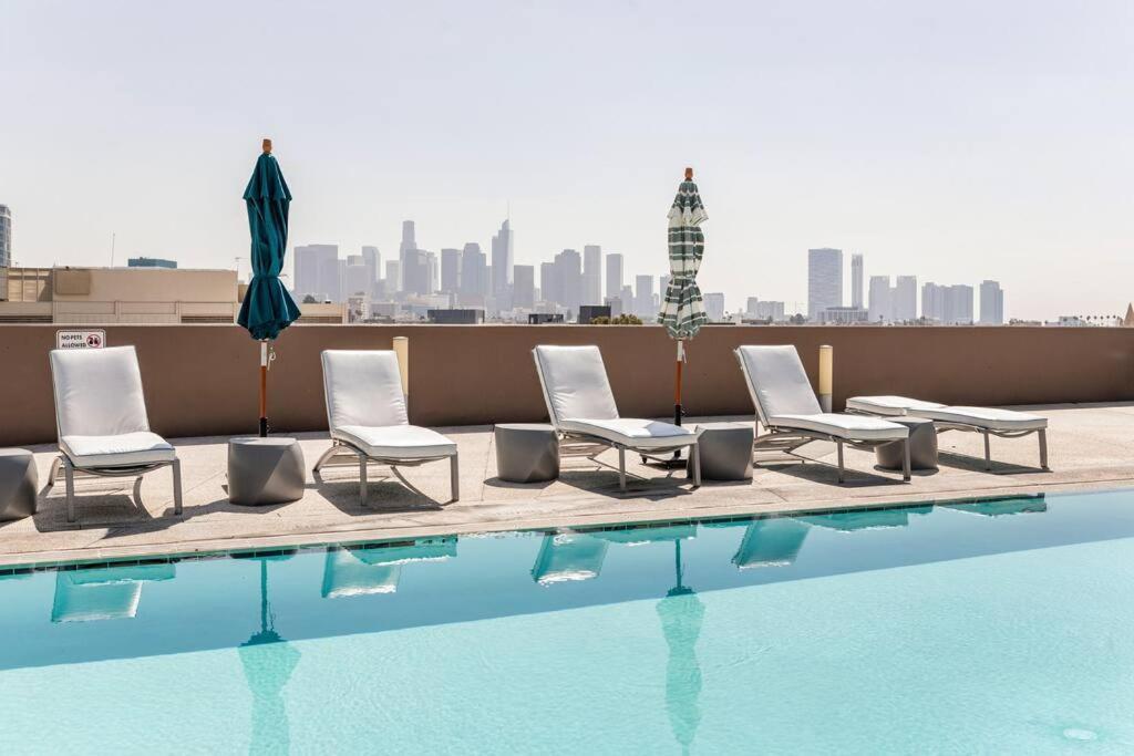 Lovely Upscale High Rise Private Parking & Pool Apartment Los Angeles Exterior foto