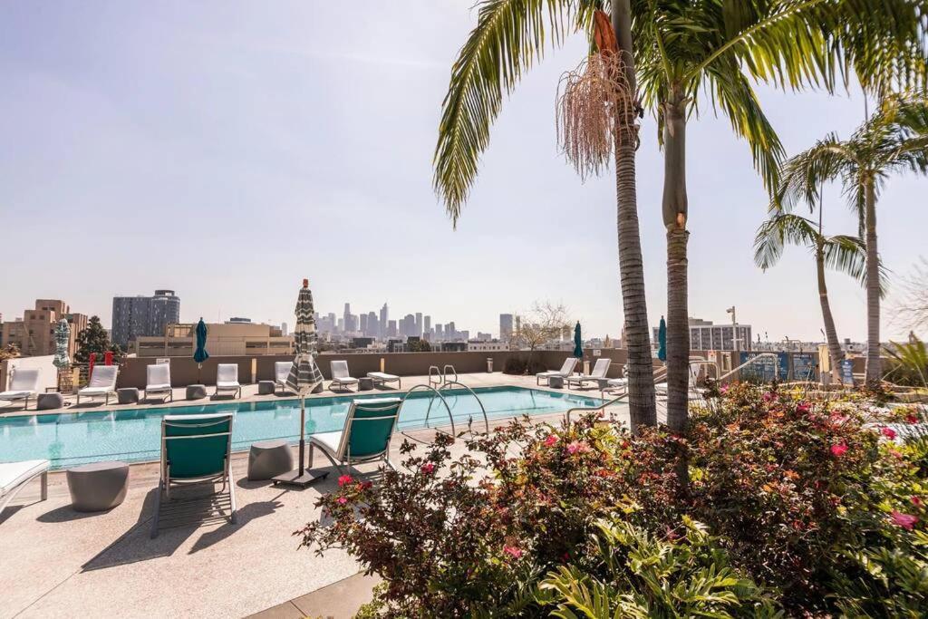Lovely Upscale High Rise Private Parking & Pool Apartment Los Angeles Exterior foto