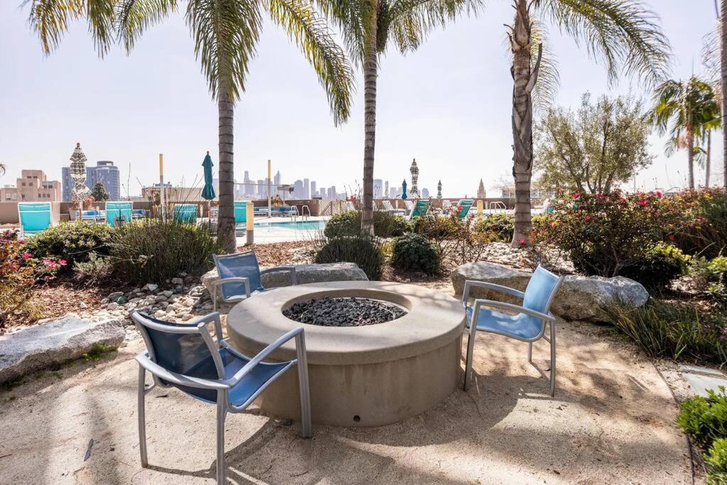Lovely Upscale High Rise Private Parking & Pool Apartment Los Angeles Exterior foto
