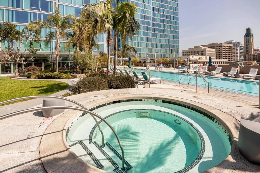 Lovely Upscale High Rise Private Parking & Pool Apartment Los Angeles Exterior foto