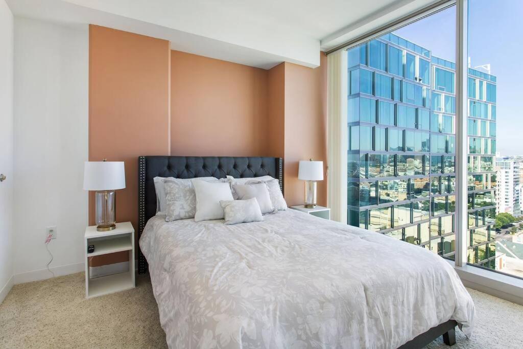 Lovely Upscale High Rise Private Parking & Pool Apartment Los Angeles Exterior foto