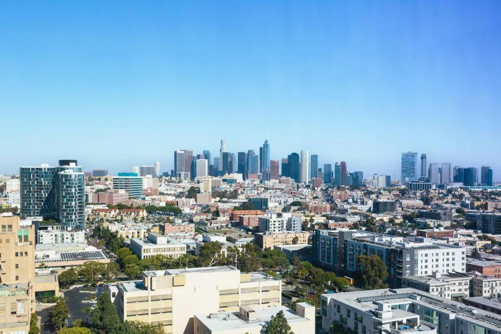 Lovely Upscale High Rise Private Parking & Pool Apartment Los Angeles Exterior foto