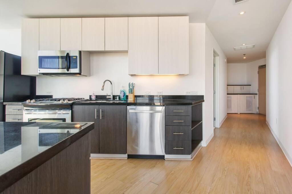 Lovely Upscale High Rise Private Parking & Pool Apartment Los Angeles Exterior foto