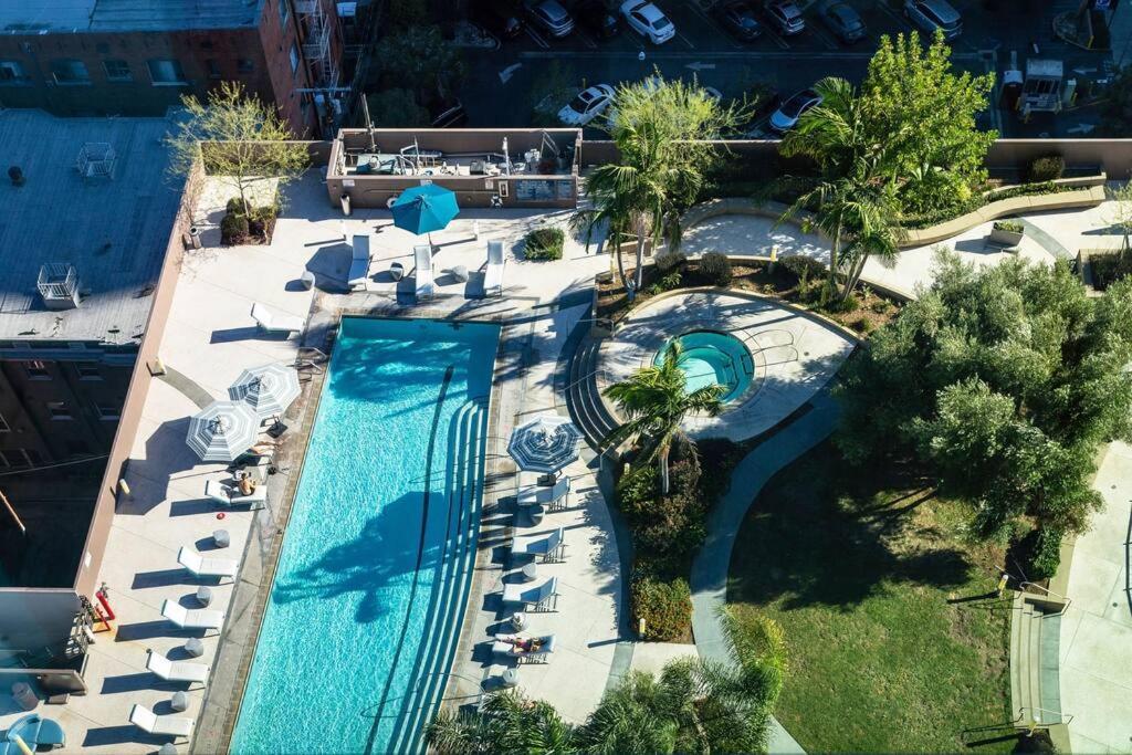 Lovely Upscale High Rise Private Parking & Pool Apartment Los Angeles Exterior foto