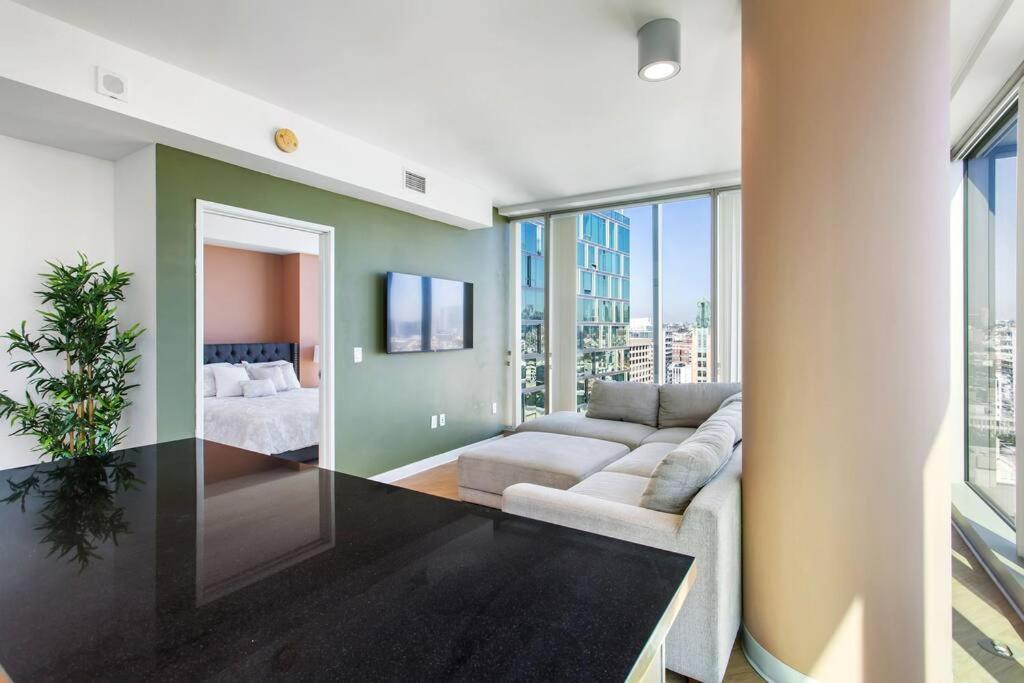 Lovely Upscale High Rise Private Parking & Pool Apartment Los Angeles Exterior foto